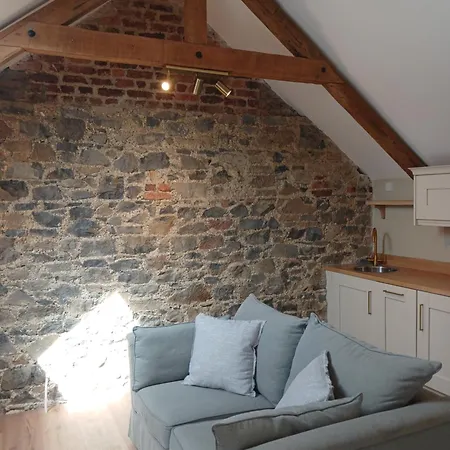 Westfield Barn Апартаменты Кашел